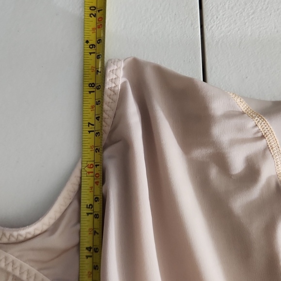 Isavela Compression Wear Size 2X Tan Bodysuit Short After Surgery - Picture 4 of 8
